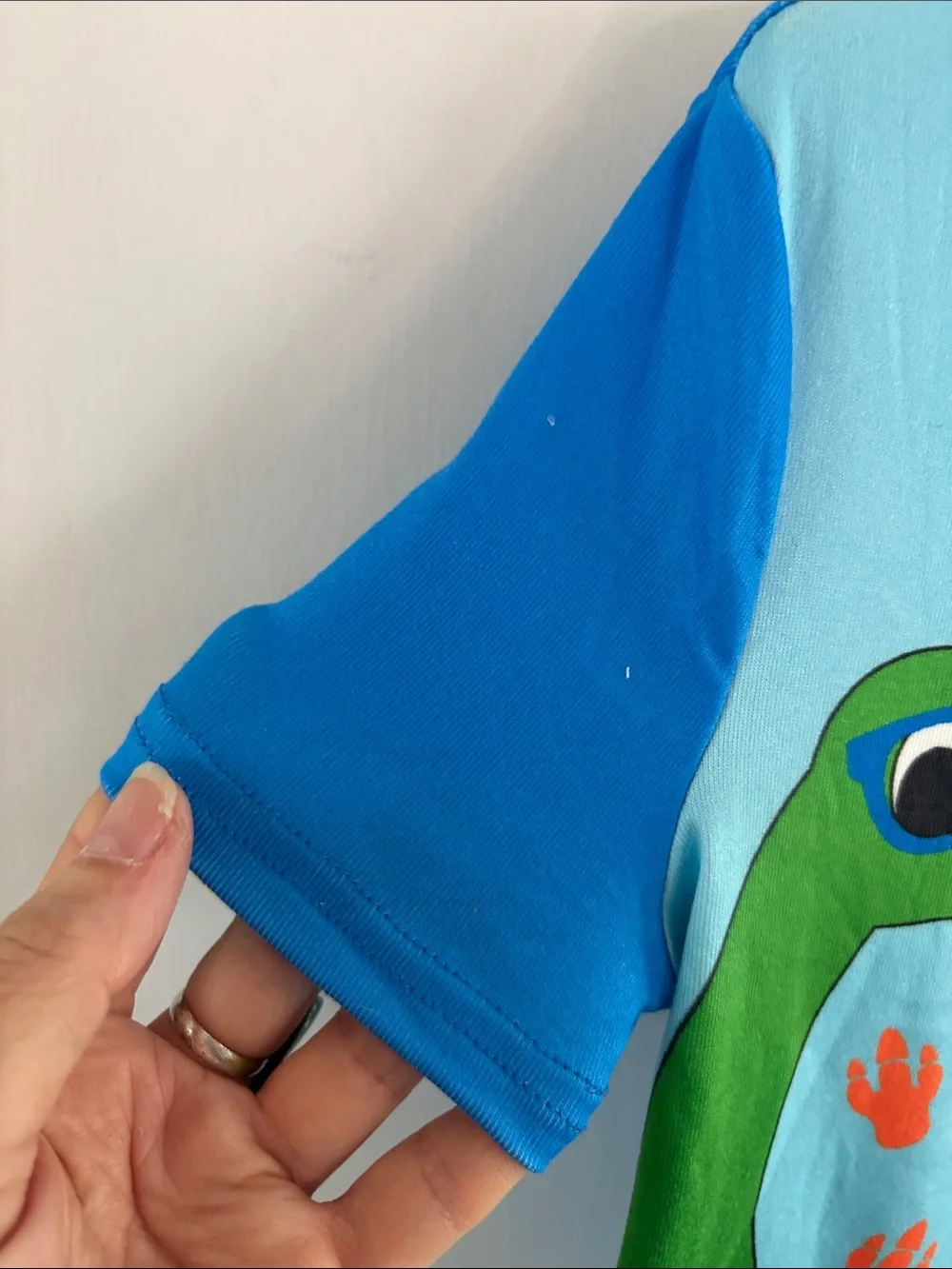 Blippi short sleeve pajama top Size 6
